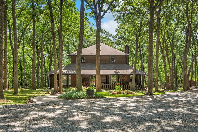 566 Stagecoach Trail, Denison, TX 75021