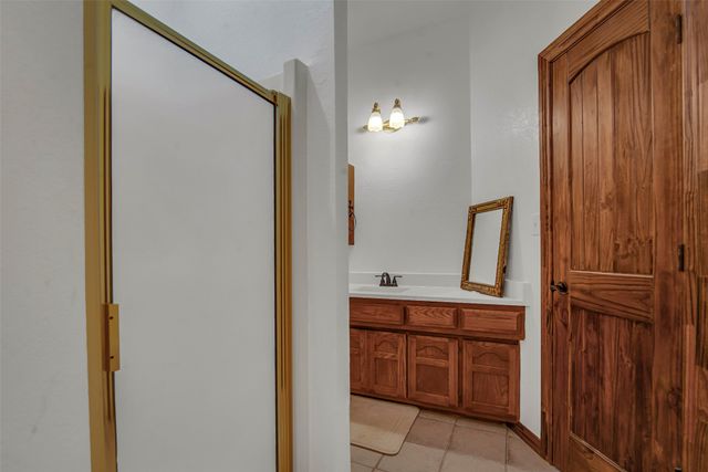 566 Stagecoach Trail, Denison, TX 75021
