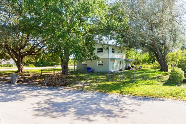 301 20th Avenue SW, Vero Beach, FL 32962
