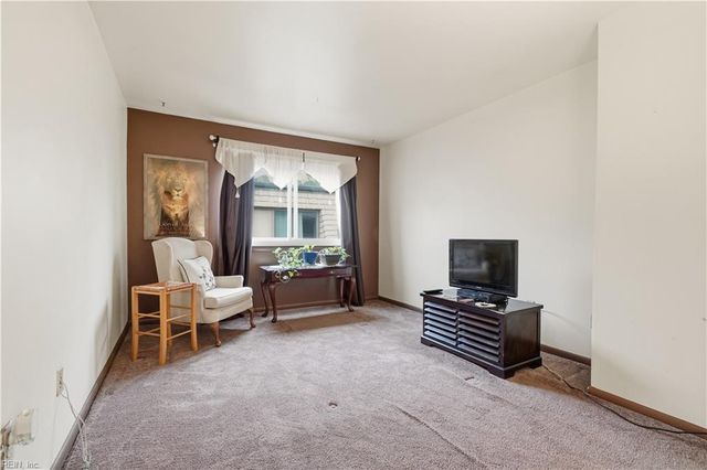 1501 Malibu PL, Newport News, VA 23608