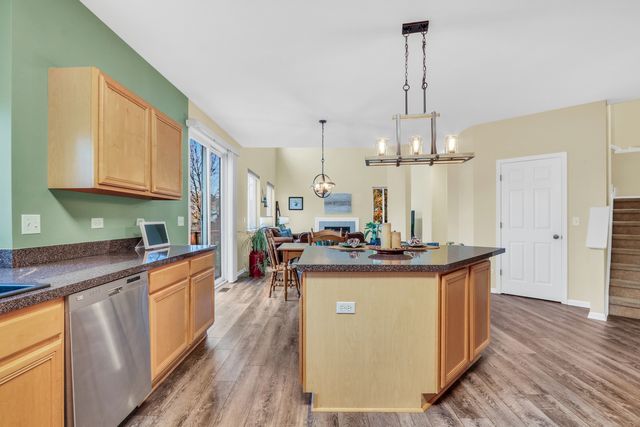 77 BRIDLEPATH Drive, Lindenhurst, IL 60046