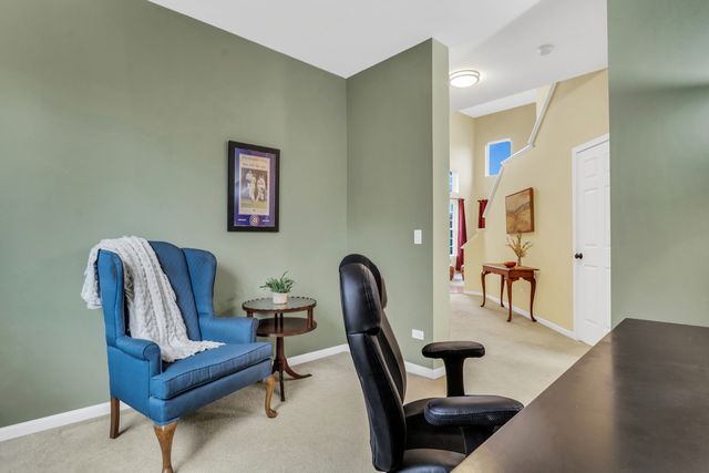 77 BRIDLEPATH Drive, Lindenhurst, IL 60046