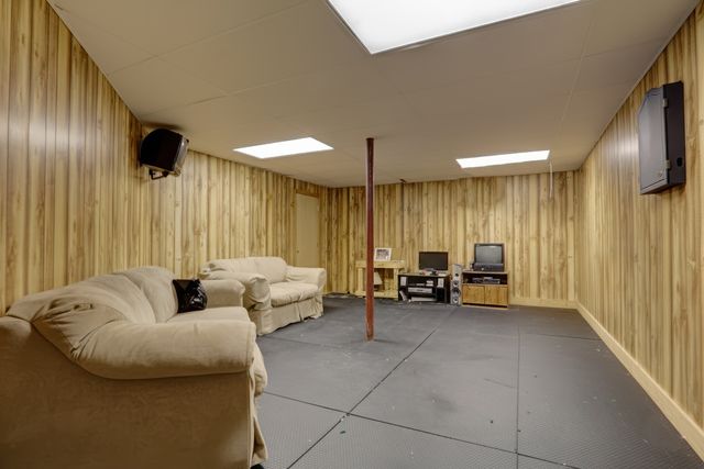 77 BRIDLEPATH Drive, Lindenhurst, IL 60046