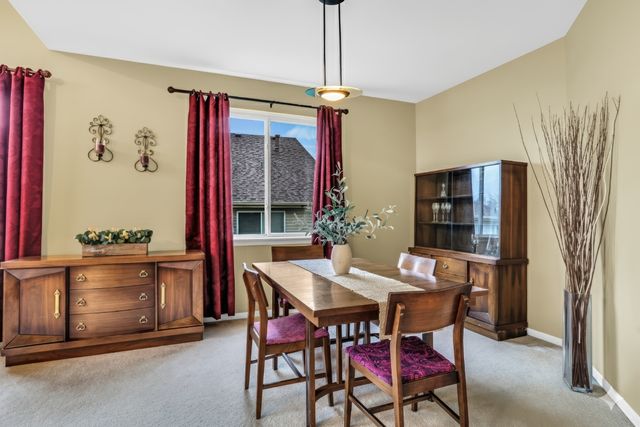 77 BRIDLEPATH Drive, Lindenhurst, IL 60046