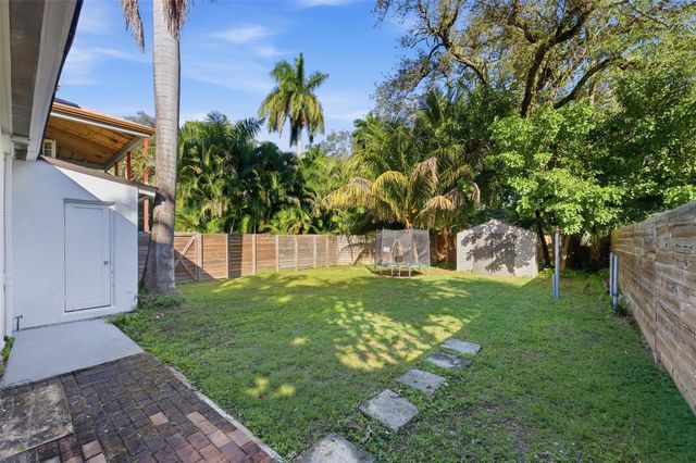 1435 SW 5th Court, Fort Lauderdale, FL 33312