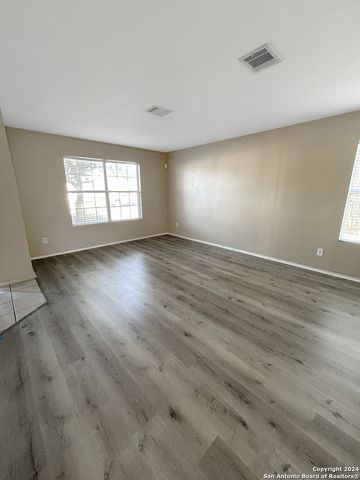 117 HANGING MOSS, Cibolo, TX 78108