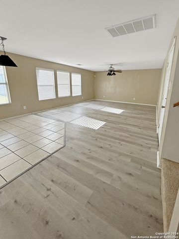 117 HANGING MOSS, Cibolo, TX 78108