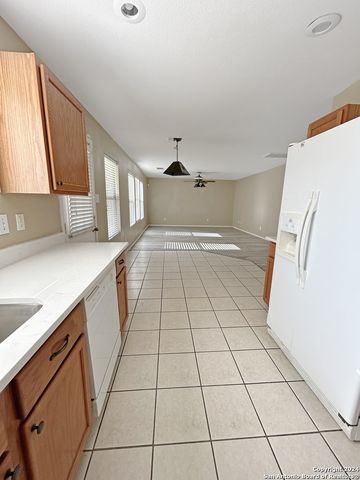 117 HANGING MOSS, Cibolo, TX 78108