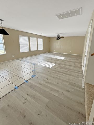 117 HANGING MOSS, Cibolo, TX 78108