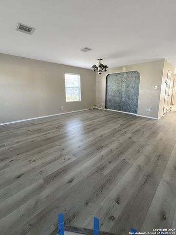 117 HANGING MOSS, Cibolo, TX 78108