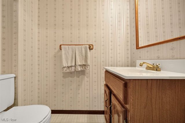 33771 Canterbury Road, Solon, OH 44139