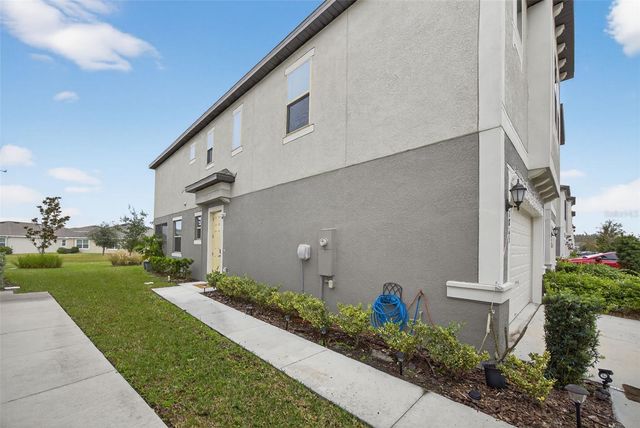 31885 BLUE PASSING LOOP, Wesley Chapel, FL 33545