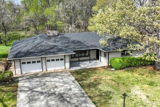 123 Knollwood Drive, Hurt, VA 24563