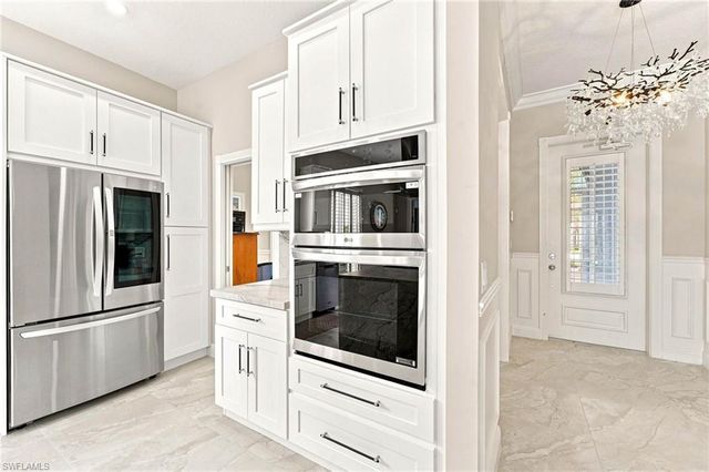 8543 Alessandria CT, Naples, FL 34114