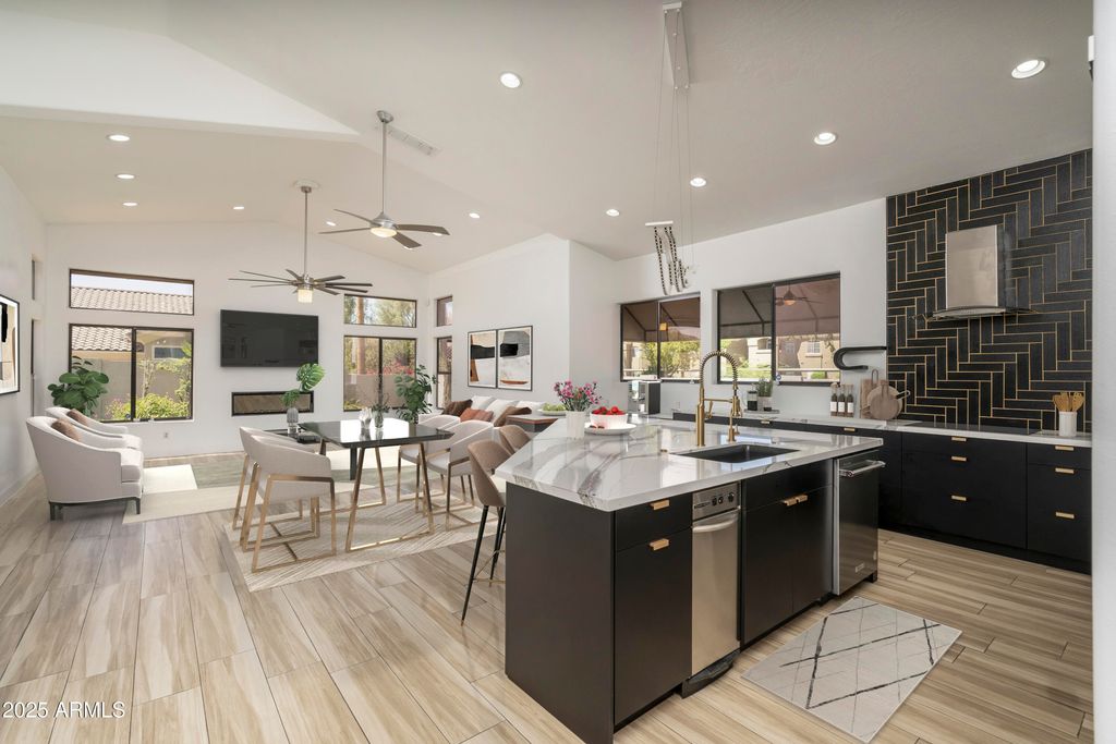 5403 E CANNON Drive, Paradise Valley, AZ 85253