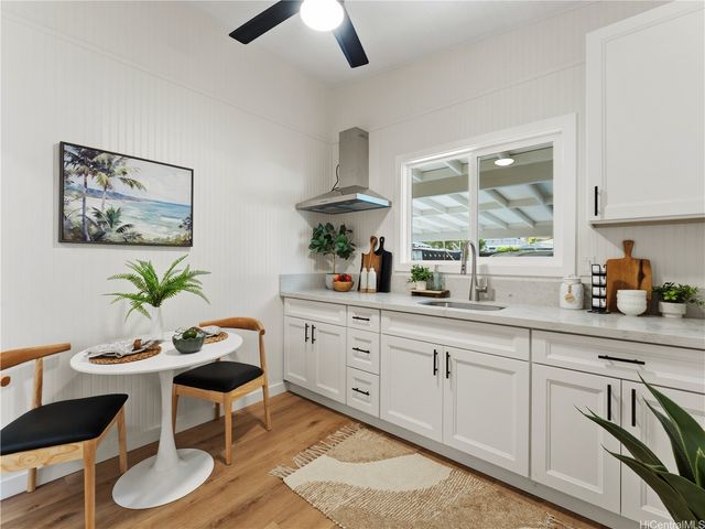 3359C Kanaina Avenue, Honolulu, HI 96815