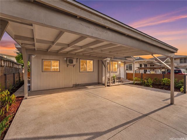 3359C Kanaina Avenue, Honolulu, HI 96815