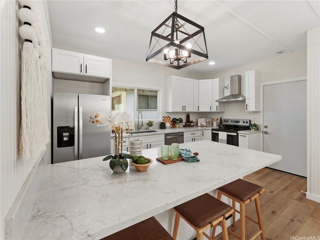 3359C Kanaina Avenue, Honolulu, HI 96815