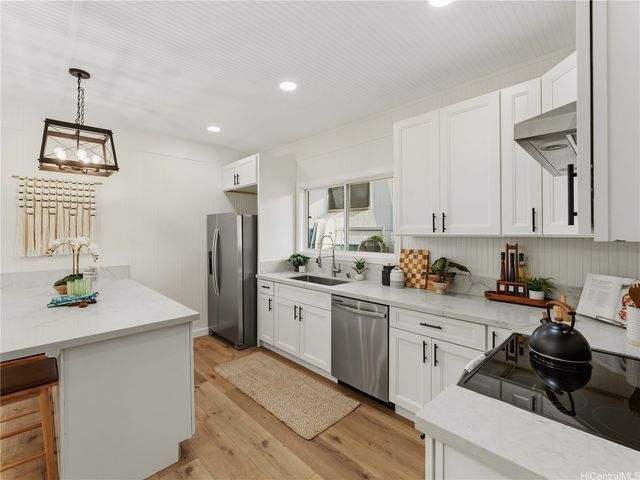 3359C Kanaina Avenue, Honolulu, HI 96815