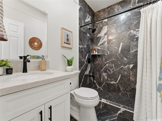 3359C Kanaina Avenue, Honolulu, HI 96815