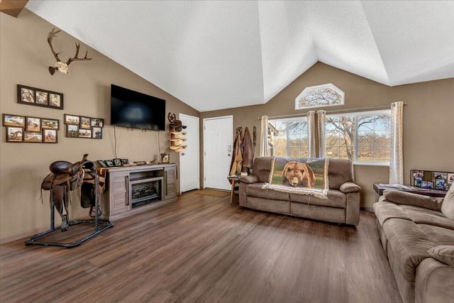 17257 Hooker Creek Road, Cottonwood, CA 96022