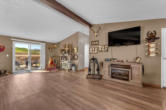 17257 Hooker Creek Road, Cottonwood, CA 96022