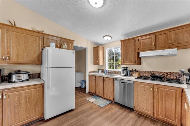 17257 Hooker Creek Road, Cottonwood, CA 96022