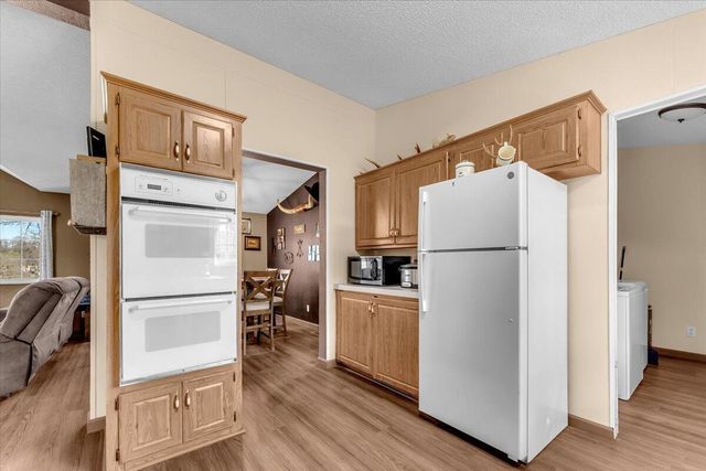 17257 Hooker Creek Road, Cottonwood, CA 96022