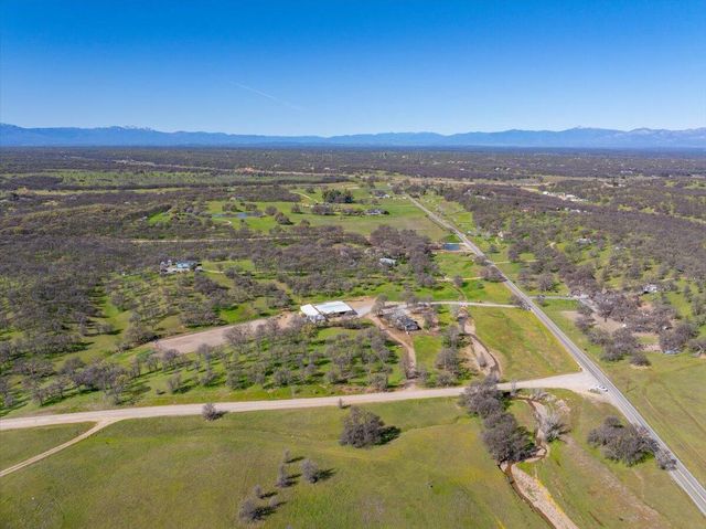 17257 Hooker Creek Road, Cottonwood, CA 96022