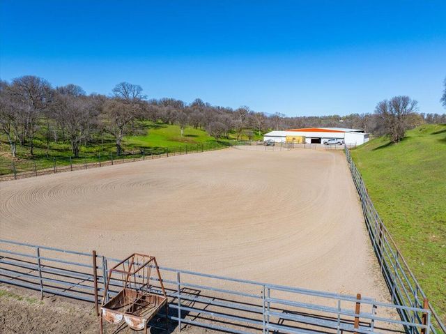 17257 Hooker Creek Road, Cottonwood, CA 96022