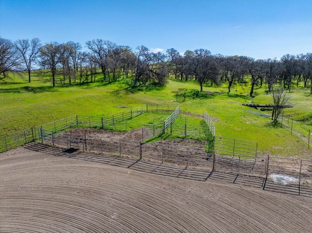 17257 Hooker Creek Road, Cottonwood, CA 96022