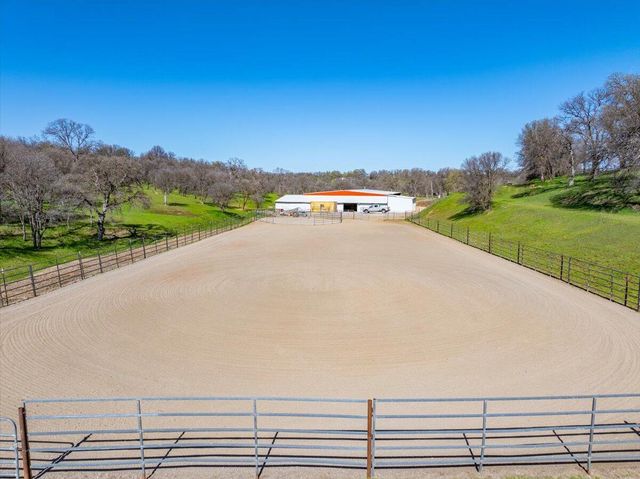 17257 Hooker Creek Road, Cottonwood, CA 96022