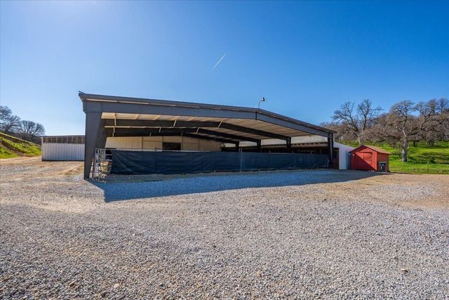 17257 Hooker Creek Road, Cottonwood, CA 96022