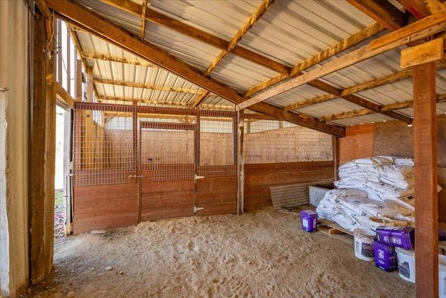 17257 Hooker Creek Road, Cottonwood, CA 96022