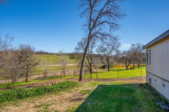 17257 Hooker Creek Road, Cottonwood, CA 96022