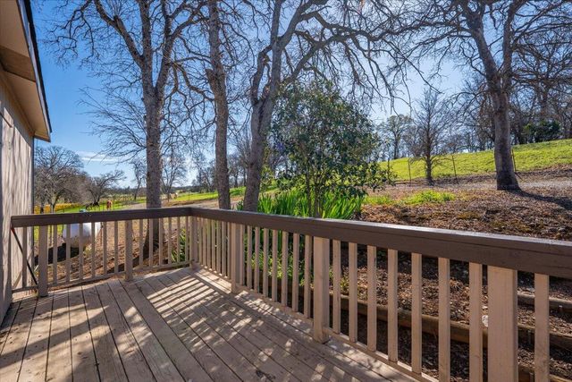 17257 Hooker Creek Road, Cottonwood, CA 96022