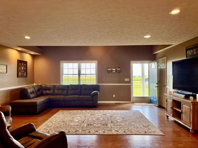 1513 Charlie Butts Rd, Franklin, KY 42134