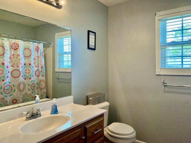1513 Charlie Butts Rd, Franklin, KY 42134