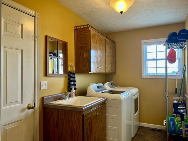 1513 Charlie Butts Rd, Franklin, KY 42134