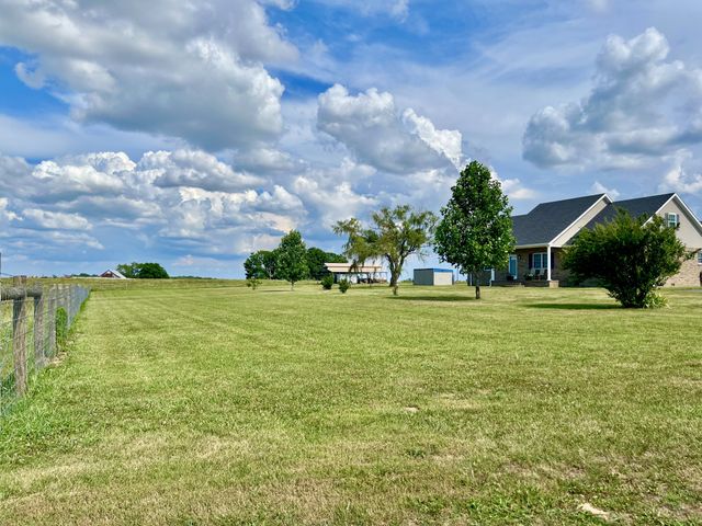 1513 Charlie Butts Rd, Franklin, KY 42134