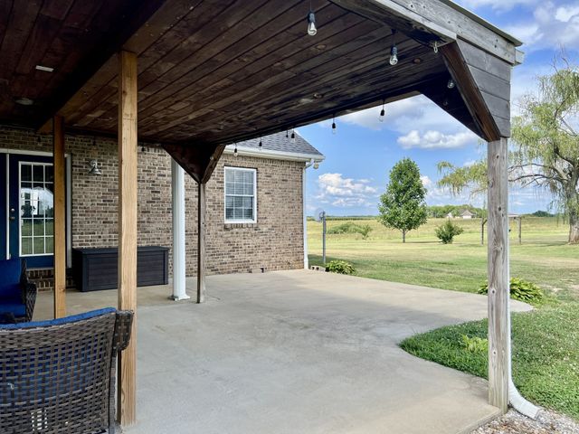 1513 Charlie Butts Rd, Franklin, KY 42134