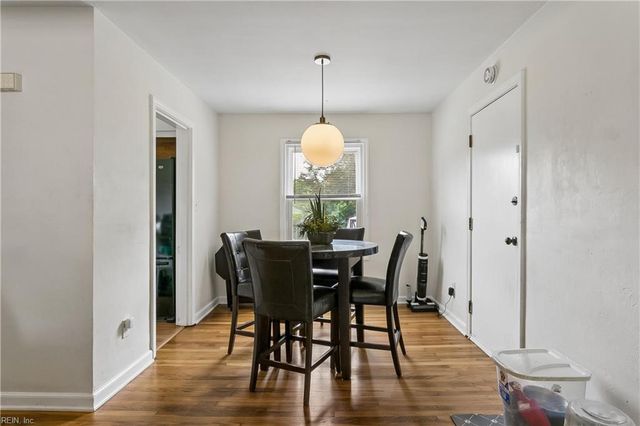 28 Brookfield DR, Hampton, VA 23666