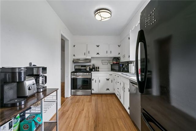 28 Brookfield DR, Hampton, VA 23666