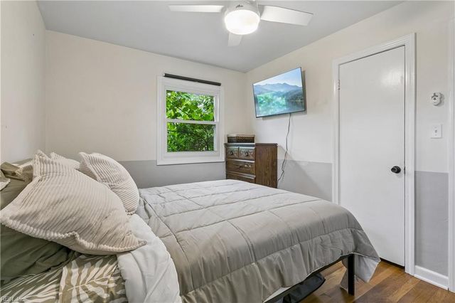 28 Brookfield DR, Hampton, VA 23666