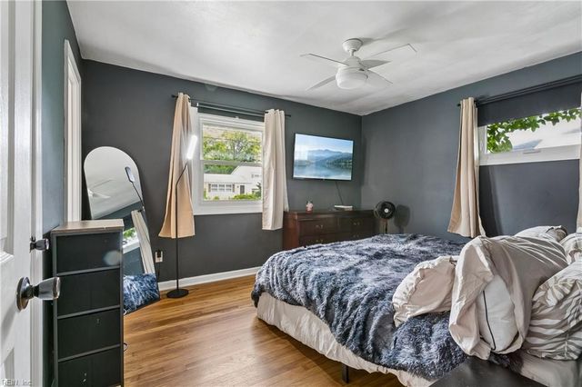 28 Brookfield DR, Hampton, VA 23666
