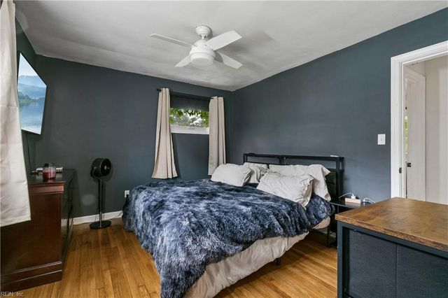 28 Brookfield DR, Hampton, VA 23666