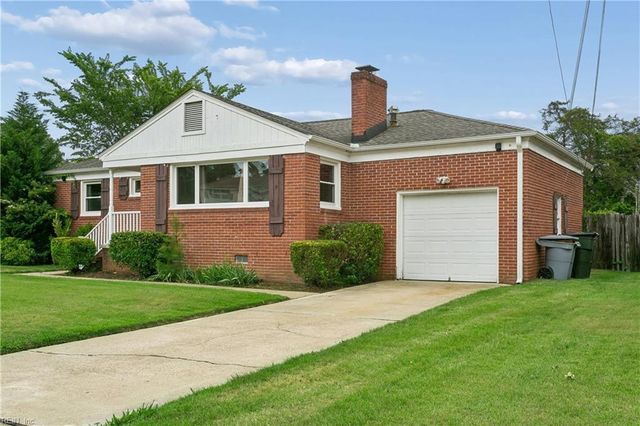 28 Brookfield DR, Hampton, VA 23666
