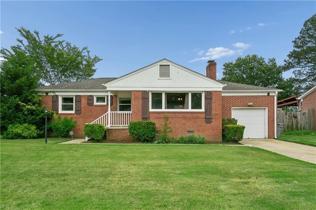 28 Brookfield DR, Hampton, VA 23666