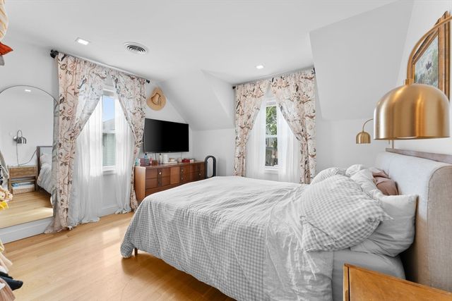 100 Ashland St, Lynn, MA 01905