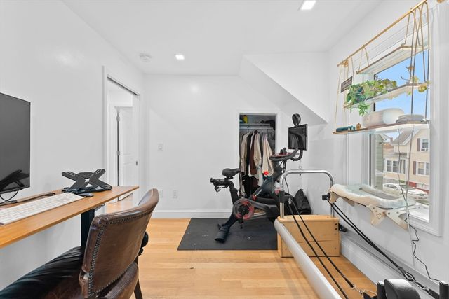 100 Ashland St, Lynn, MA 01905